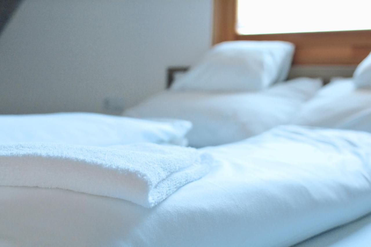 Bed and Breakfast Matko Airport Es Elmenykoezpont Екстер'єр фото